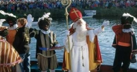 Sinterklaas en zijn Zwarte Pieten.jpg (23 Kb)